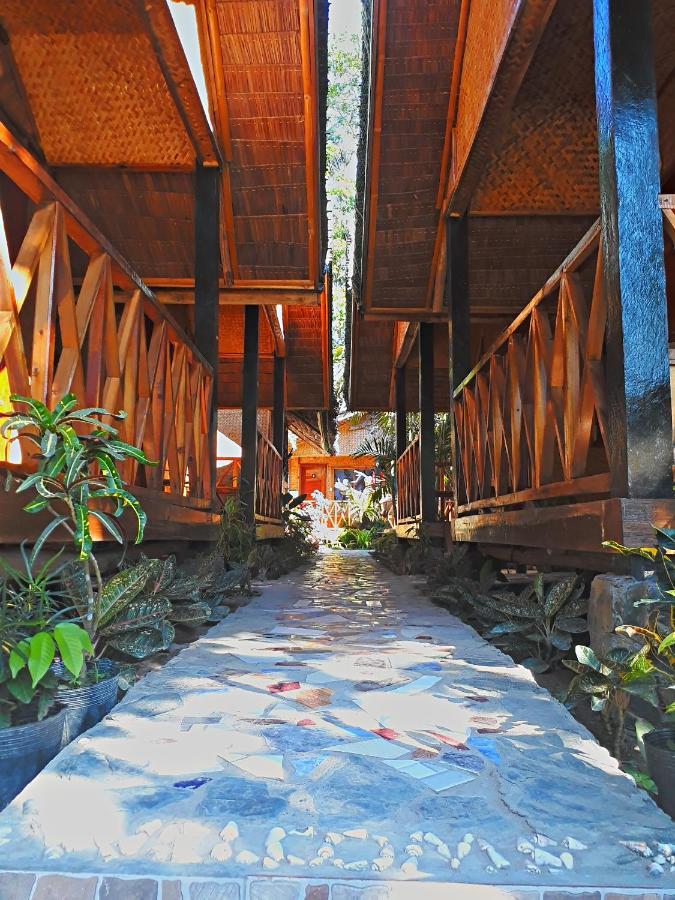 Castaway Native Huts Daire San Vicente  Dış mekan fotoğraf